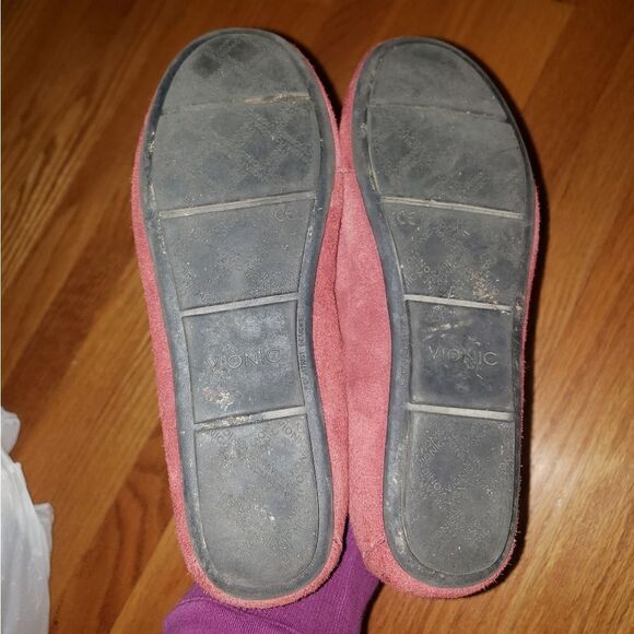 Vionic Debbie Burgandy leather Slip-On Flats - Picture 7 of 8